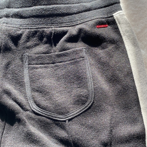 N:Philanthropy Spirit Jogger - Picture 5 of 7